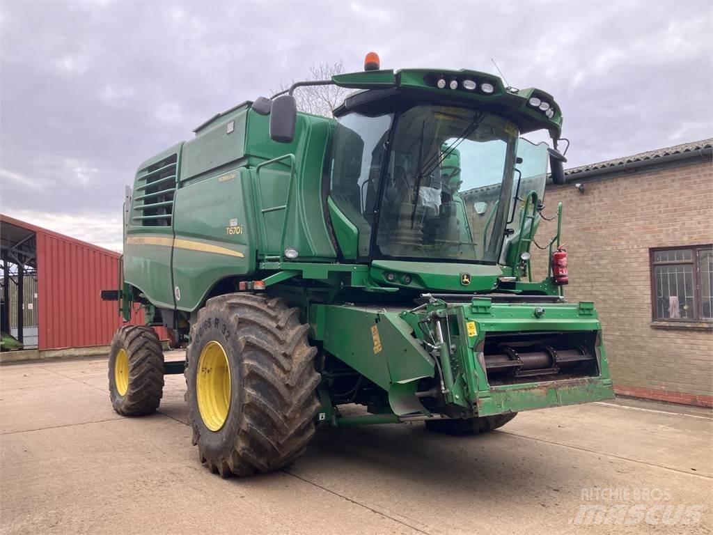 John Deere T670 HM Зернозбиральні комбайни