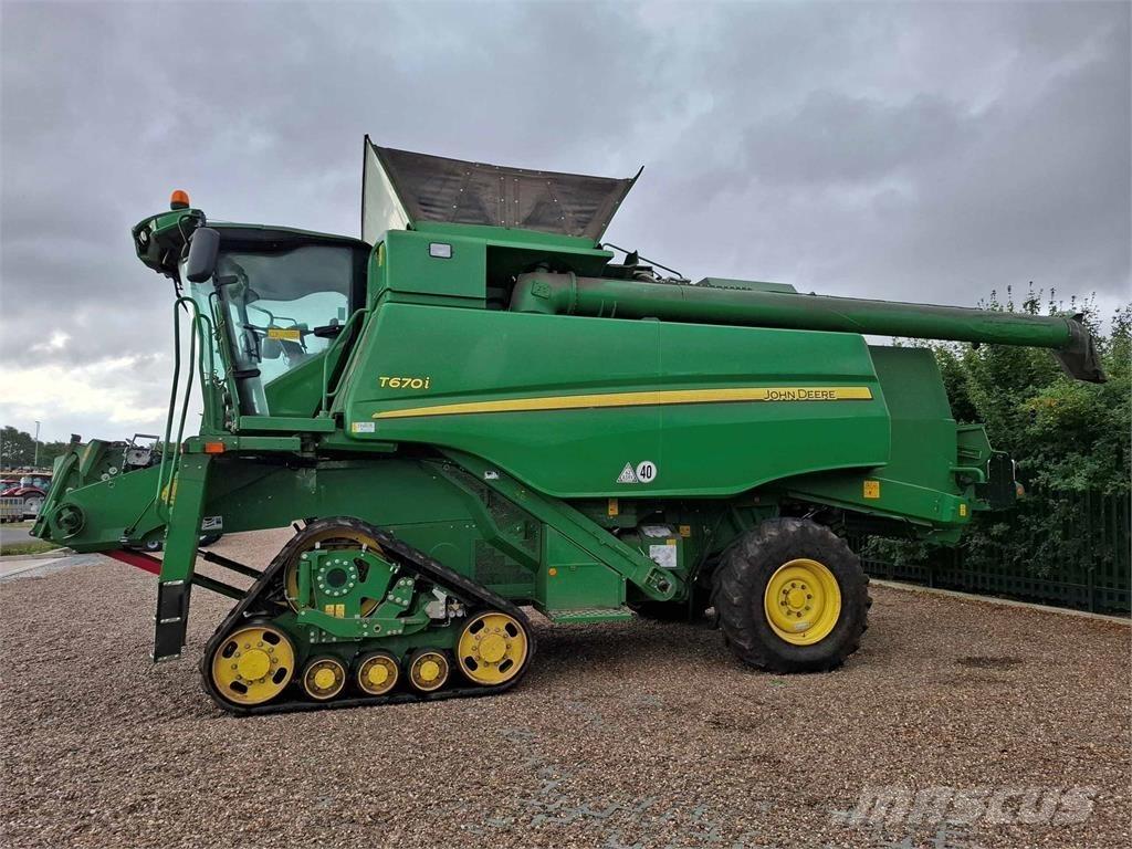 John Deere T670i Зернозбиральні комбайни