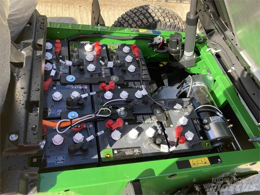 John Deere TE Gator Підсобні машини