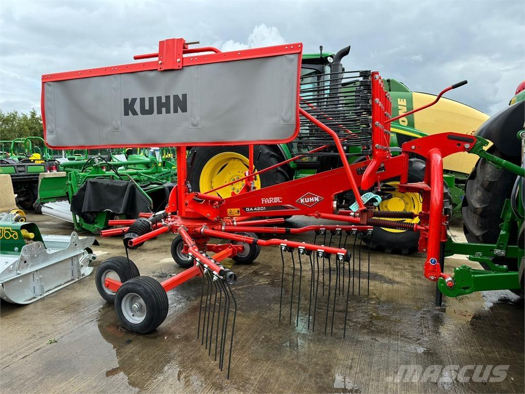Kuhn GA 4201 Граблі і сінозворушувачі