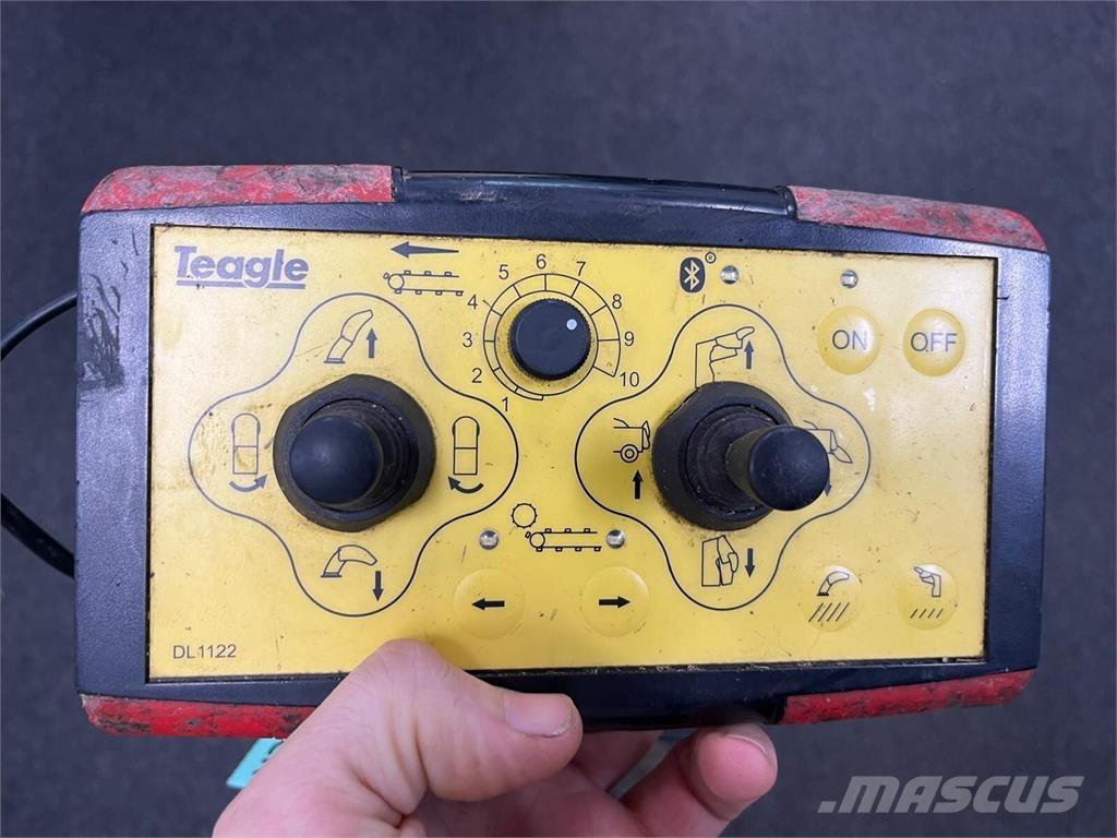 TEAGLE 8100 Розсіювачі гною