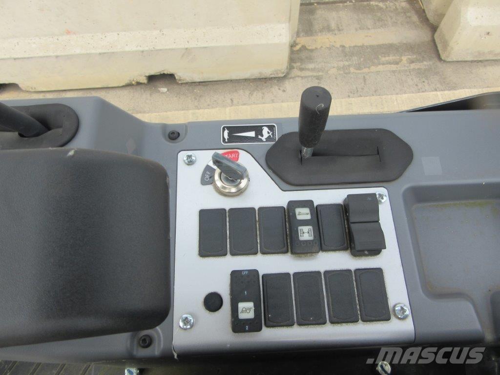 Yanmar SV19VT Гусеничні екскаватори