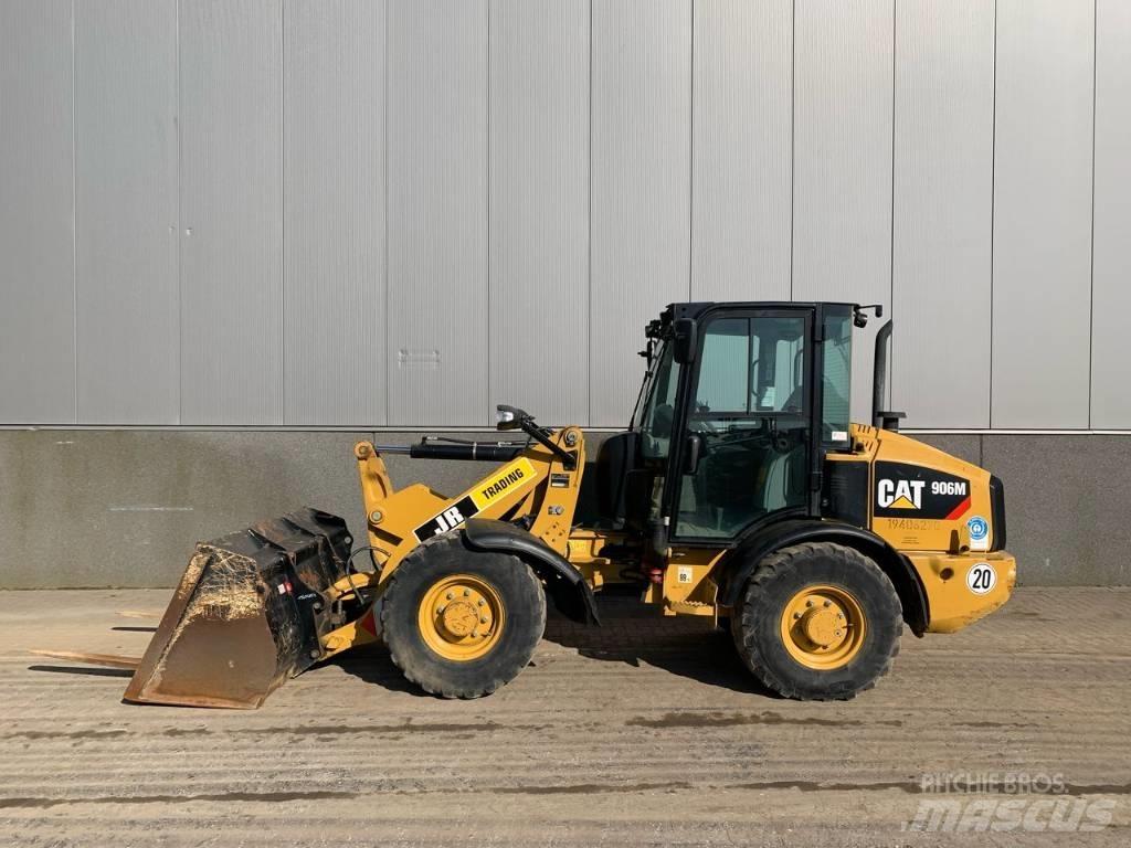 CAT 906 M Фронтальні навантажувачі