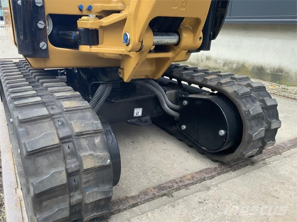 CAT 300.9 D Міні-екскаватори < 7т