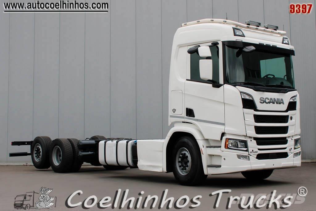 Scania R 520  V8 Шасі з кабіною