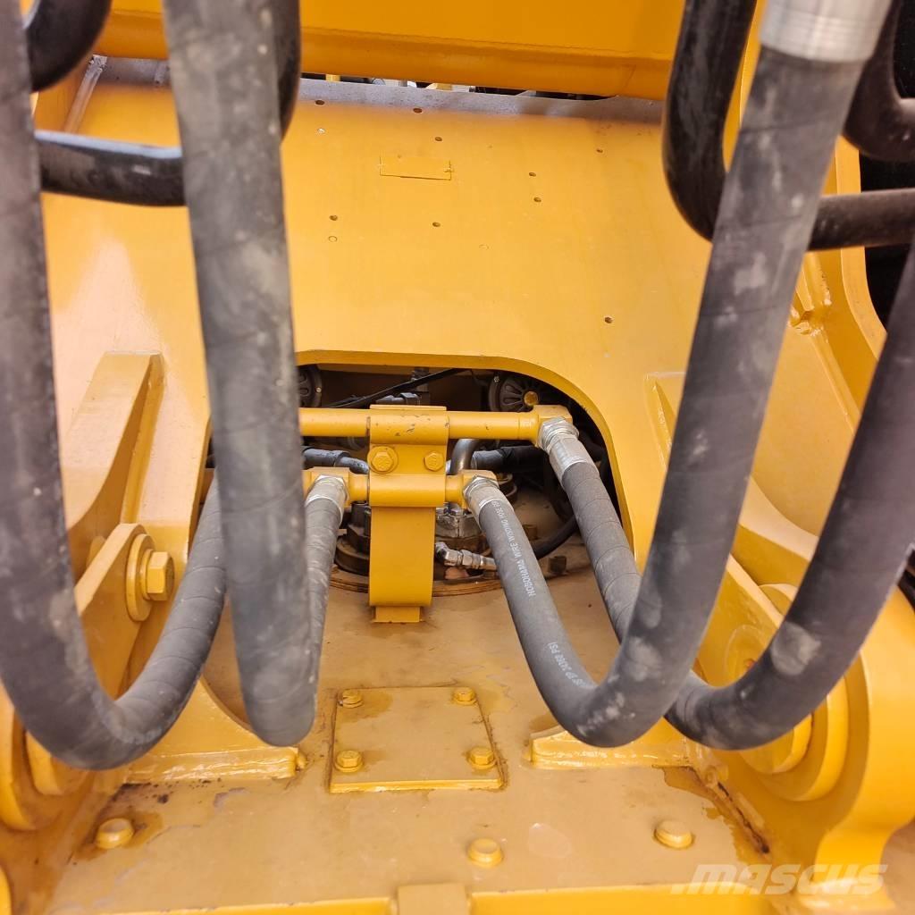 CAT 324 D 2 L Гусеничні екскаватори