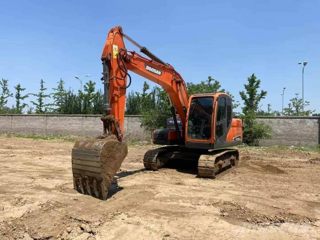 Doosan DX 130-9C Гусеничні екскаватори