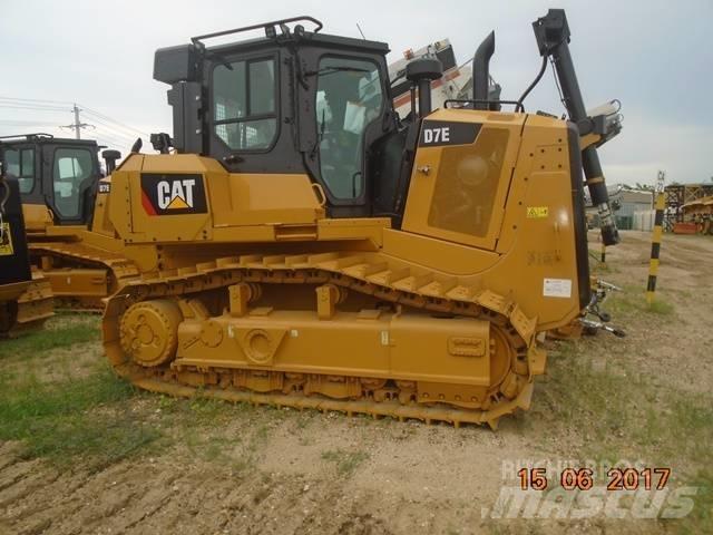 CAT D7E Гусеничні бульдозери