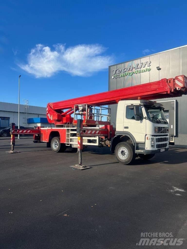 Bronto S37XDT Автовишки на базі вантажівки