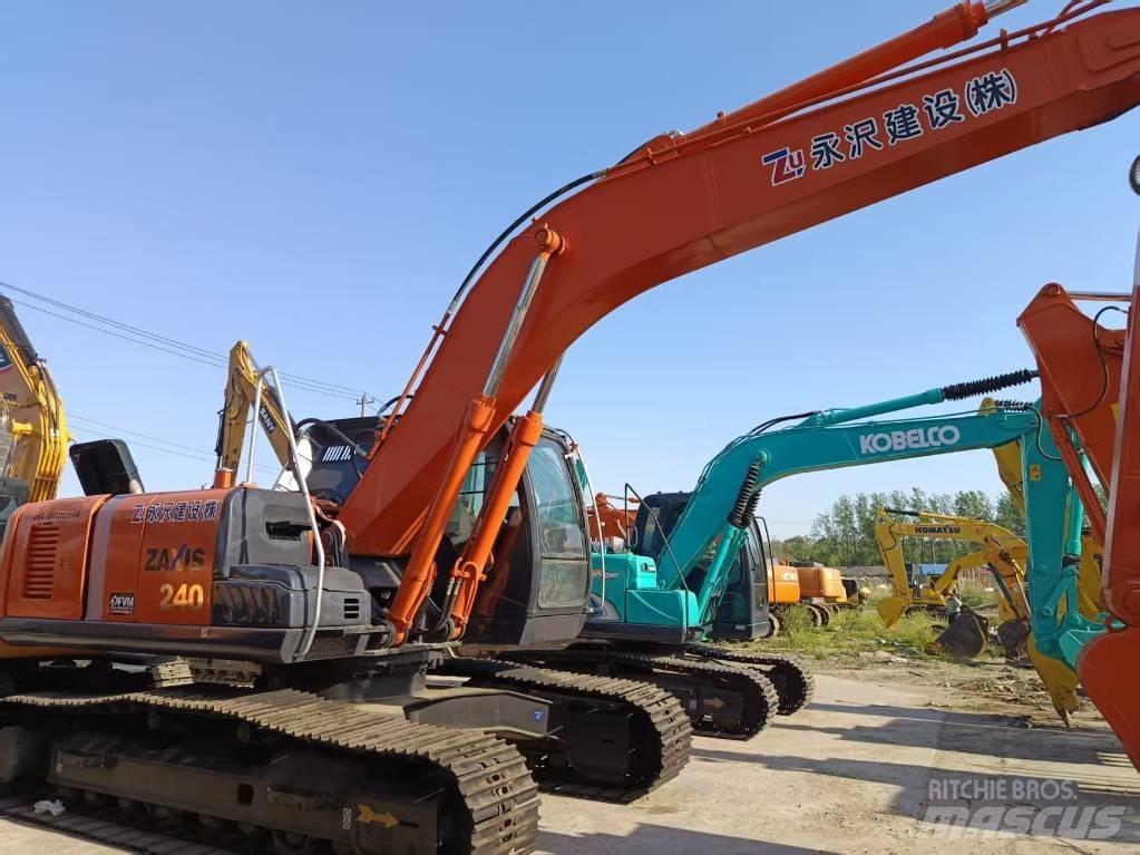 Hitachi ZX 240 Гусеничні екскаватори