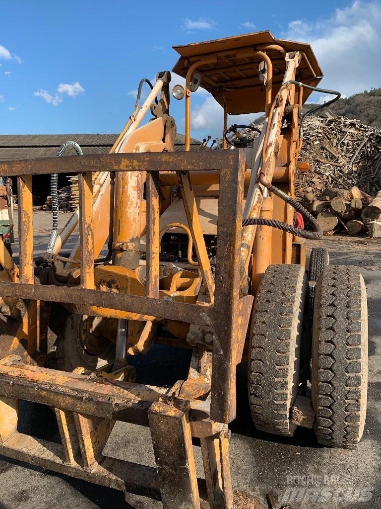 Komatsu SD25-1 Річ-трак із високим підйомом