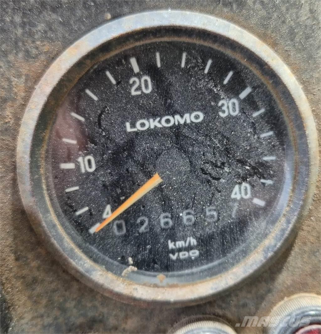 Lokomo AH 132 C Грейдери