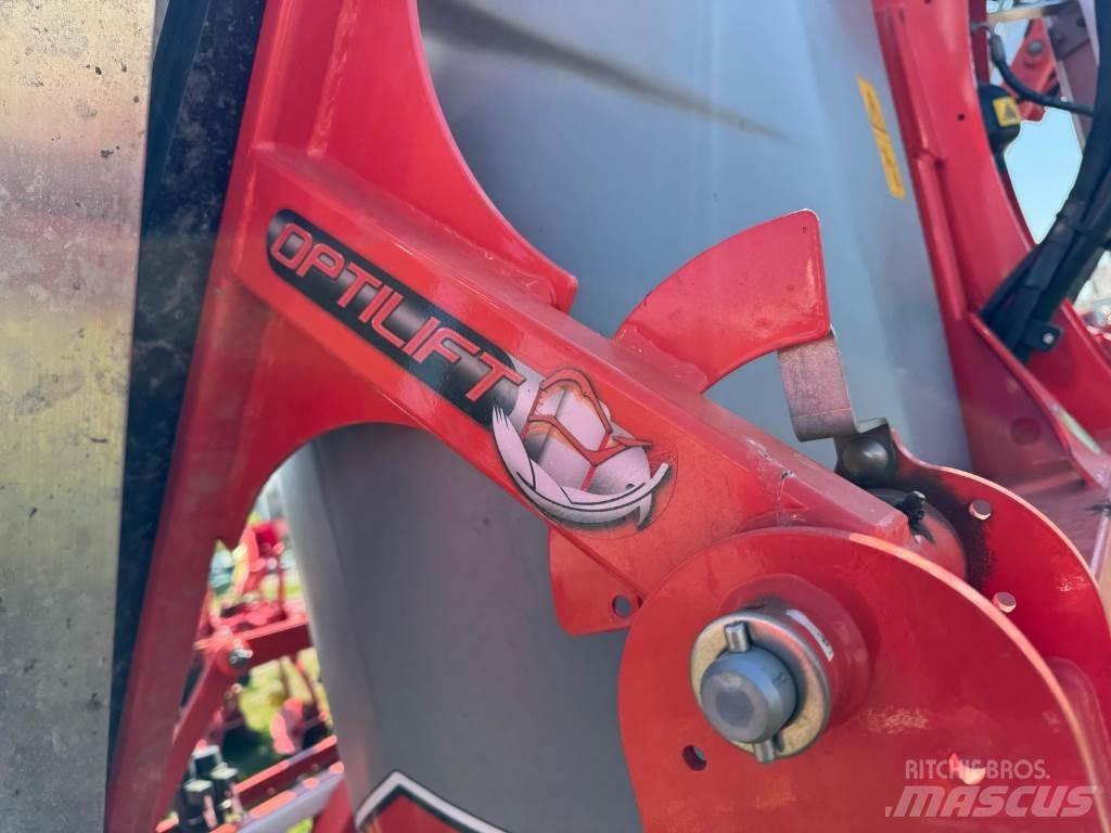Kuhn DELTIS 2 Причіпні обприскувачі