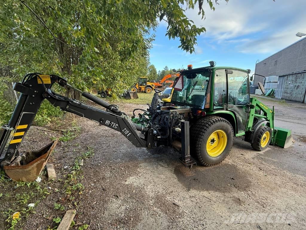 John Deere 4400 Трактори
