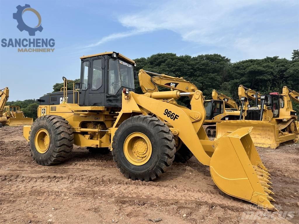 CAT 966F Фронтальні навантажувачі