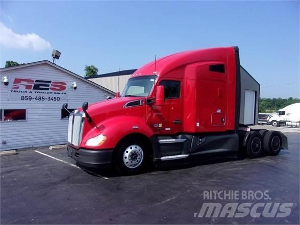 Kenworth T680 Тягачі