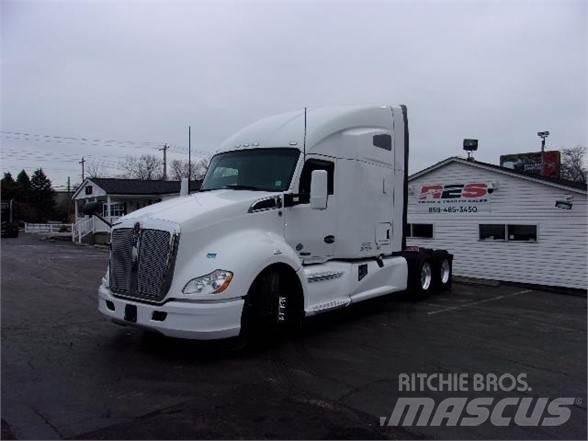 Kenworth T680 Тягачі