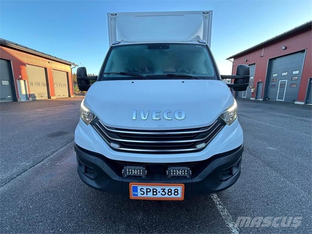 Iveco Daily Панельні фургони