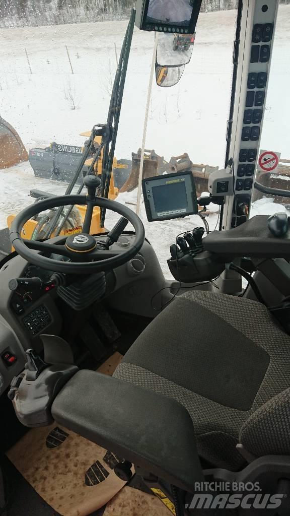 Volvo L120H, UTHYRES Фронтальні навантажувачі