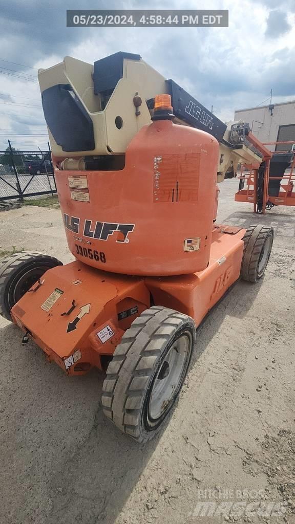 JLG E 450 AJ Колінчаті підйомники