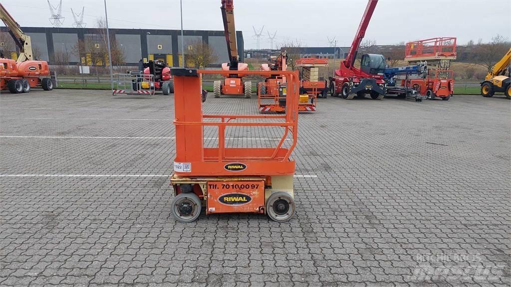 JLG 1230ES Інші підйомники і платформи