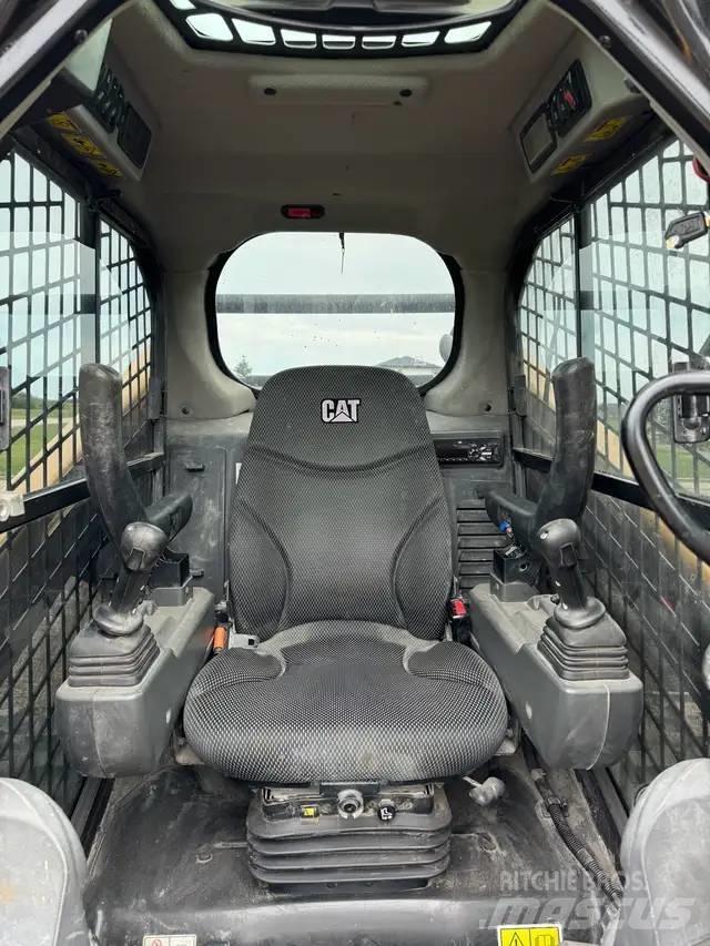 CAT 289 D3 Міні-навантажувачі