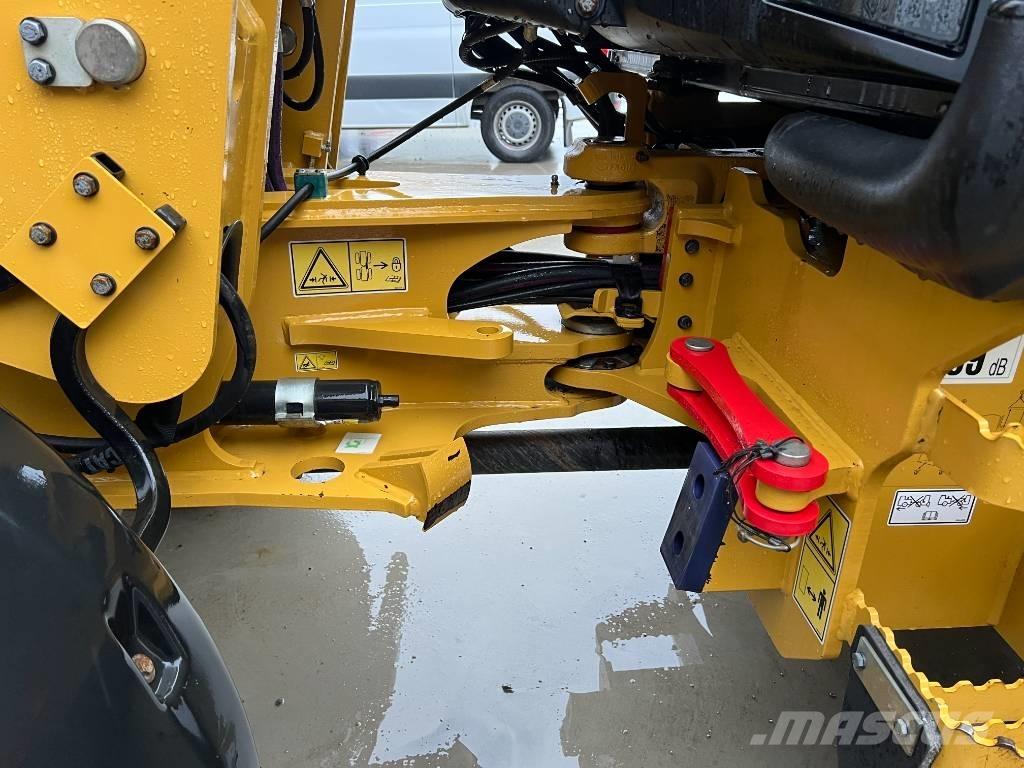 CAT 908M Фронтальні навантажувачі