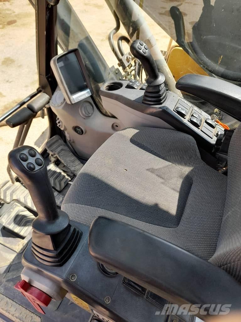 Volvo EC 250 D L Гусеничні екскаватори