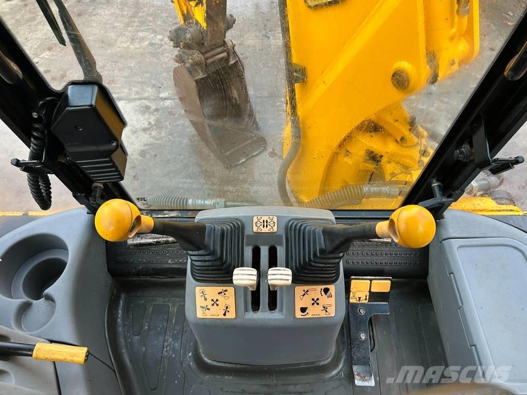 JCB 4 CX Екскаватори-навантажувачі