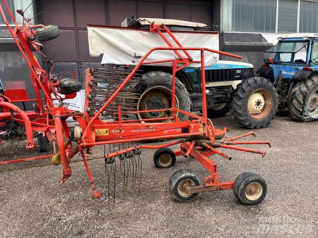 Kuhn GA 4121 G M Граблі і сінозворушувачі
