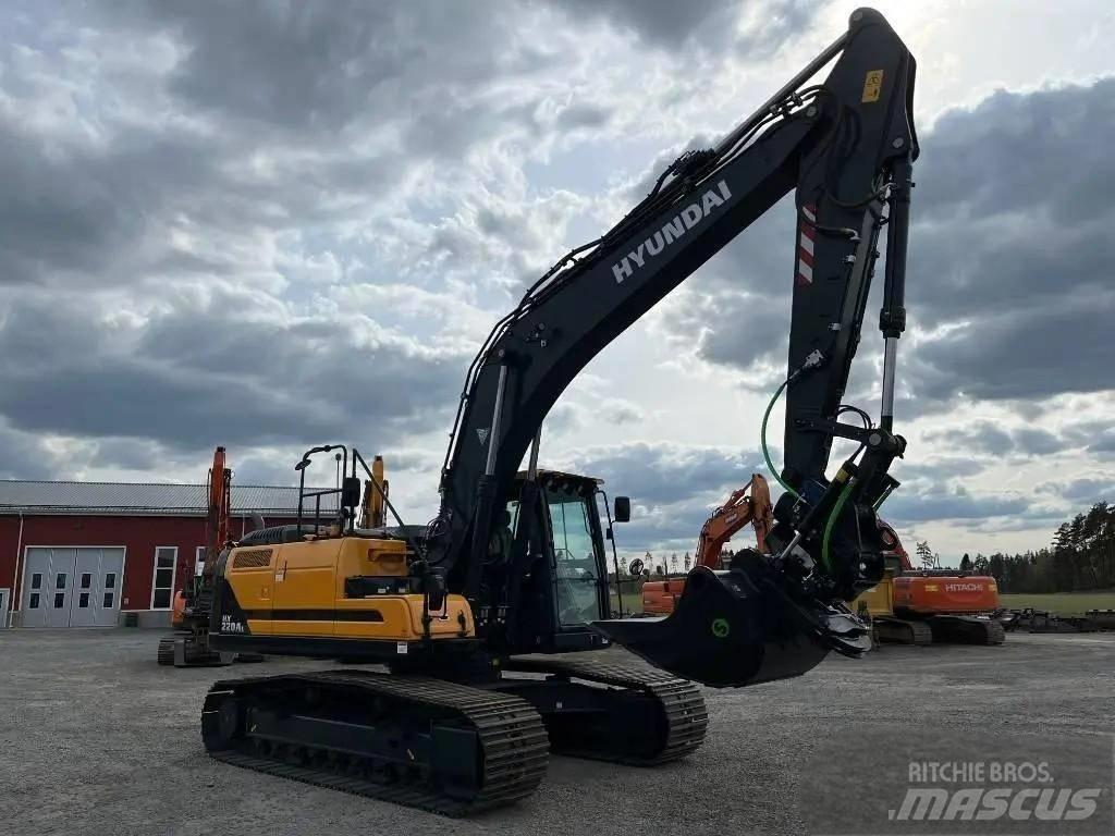 Hyundai HX 220 Гусеничні екскаватори