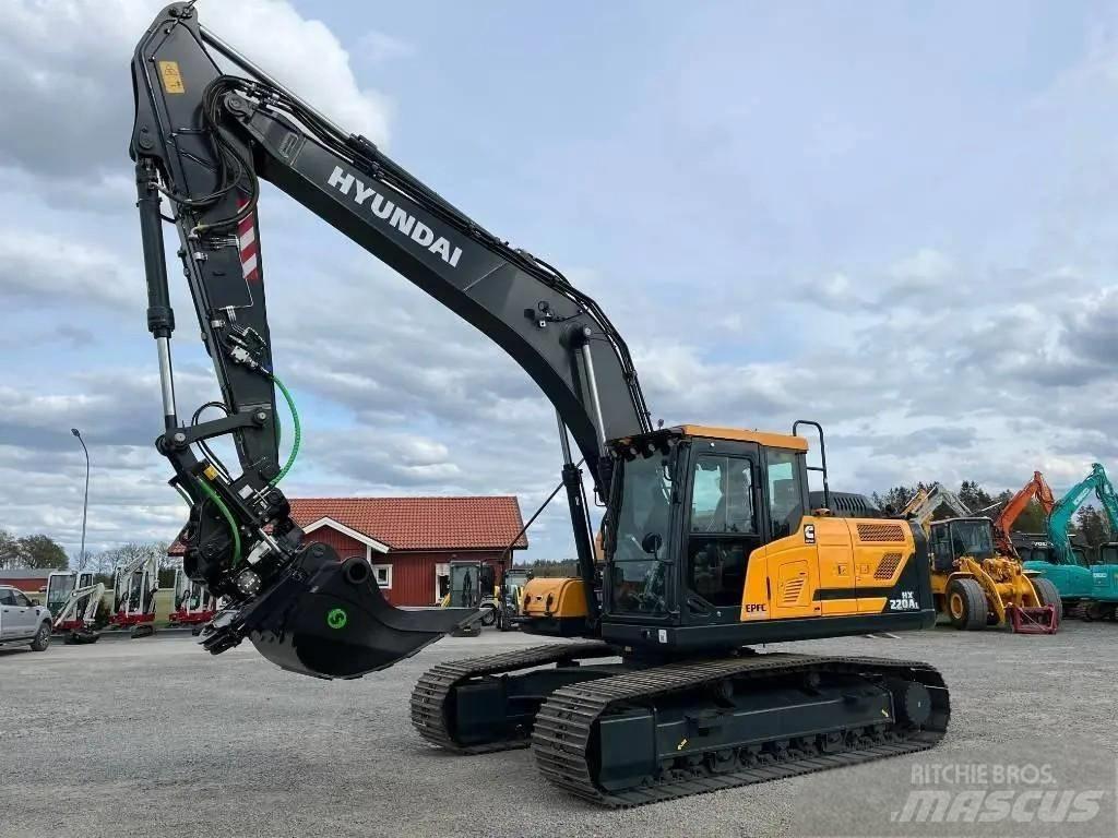 Hyundai HX 220 Гусеничні екскаватори