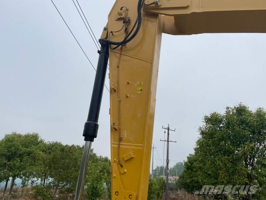 CAT 320 Гусеничні екскаватори