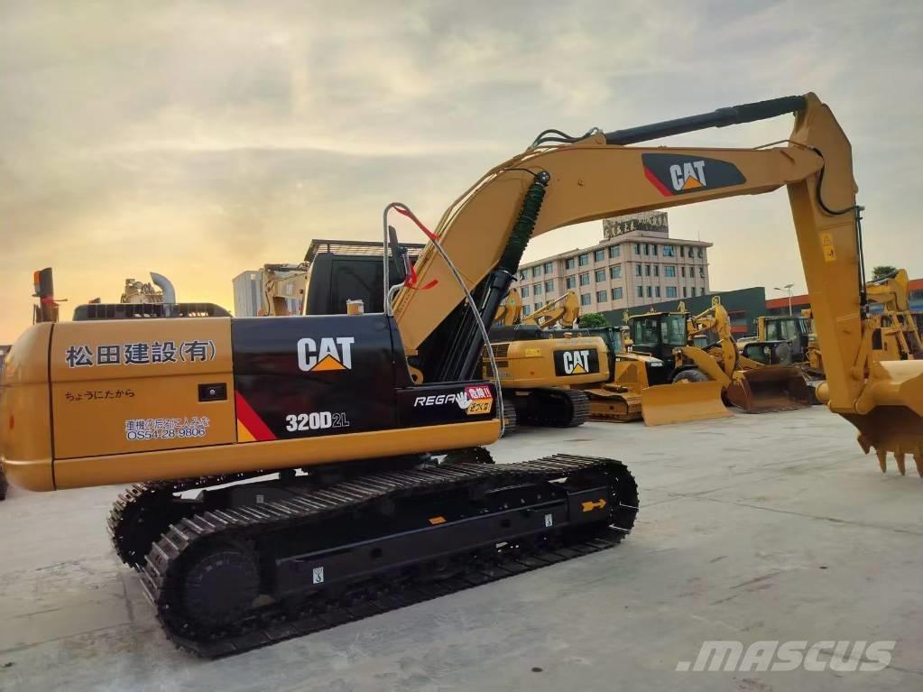 CAT 320 D2 Гусеничні екскаватори