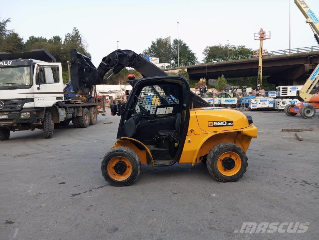 JCB 520-40 Телескопічні навантажувачі