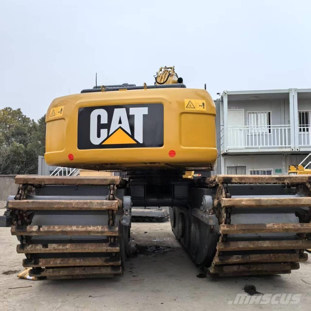 CAT 320 D Екскаватори-амфібії
