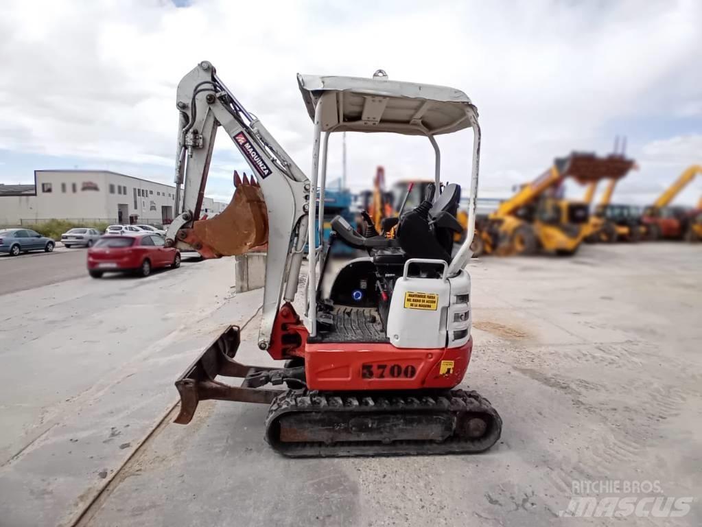 Takeuchi TB 215 R Міні-екскаватори < 7т