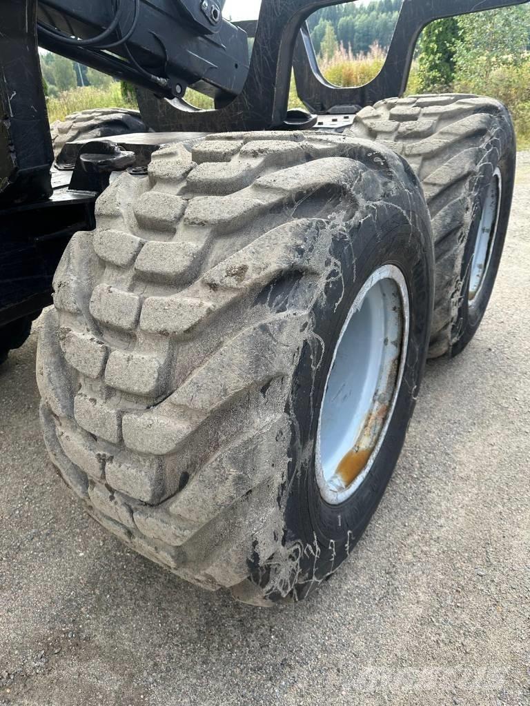 Komatsu 875 Форвардери