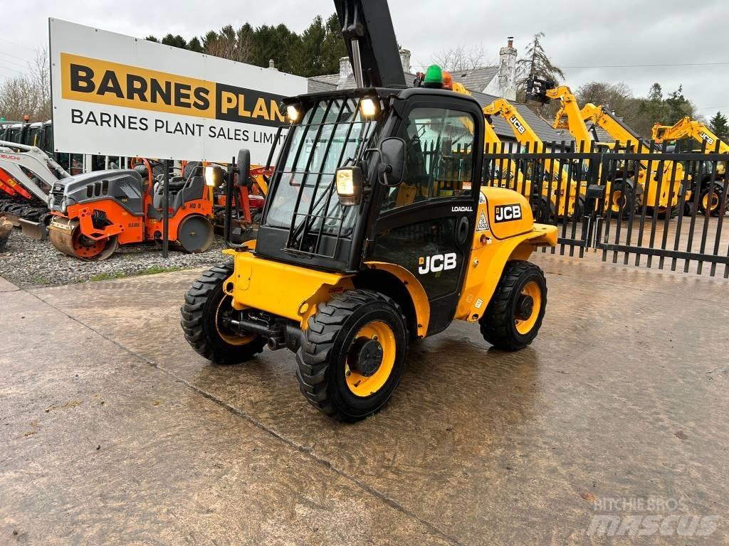 JCB 520-40 Телескопічні навантажувачі