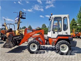 Kubota R 520 N Фронтальні навантажувачі