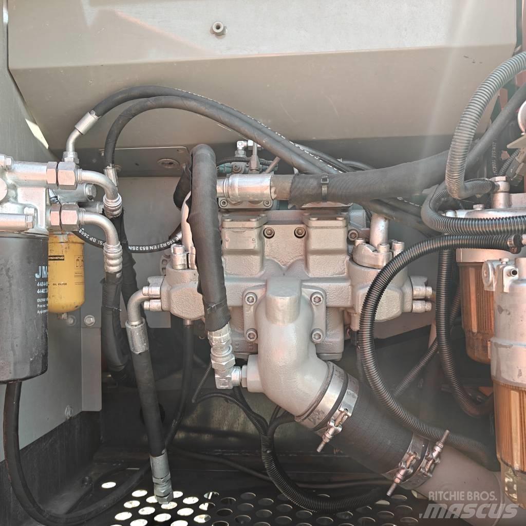 Hitachi 200-3 Гусеничні екскаватори