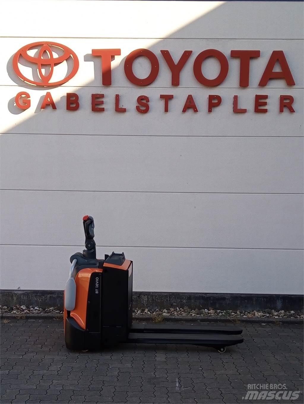 Toyota LPE200 Штабелери