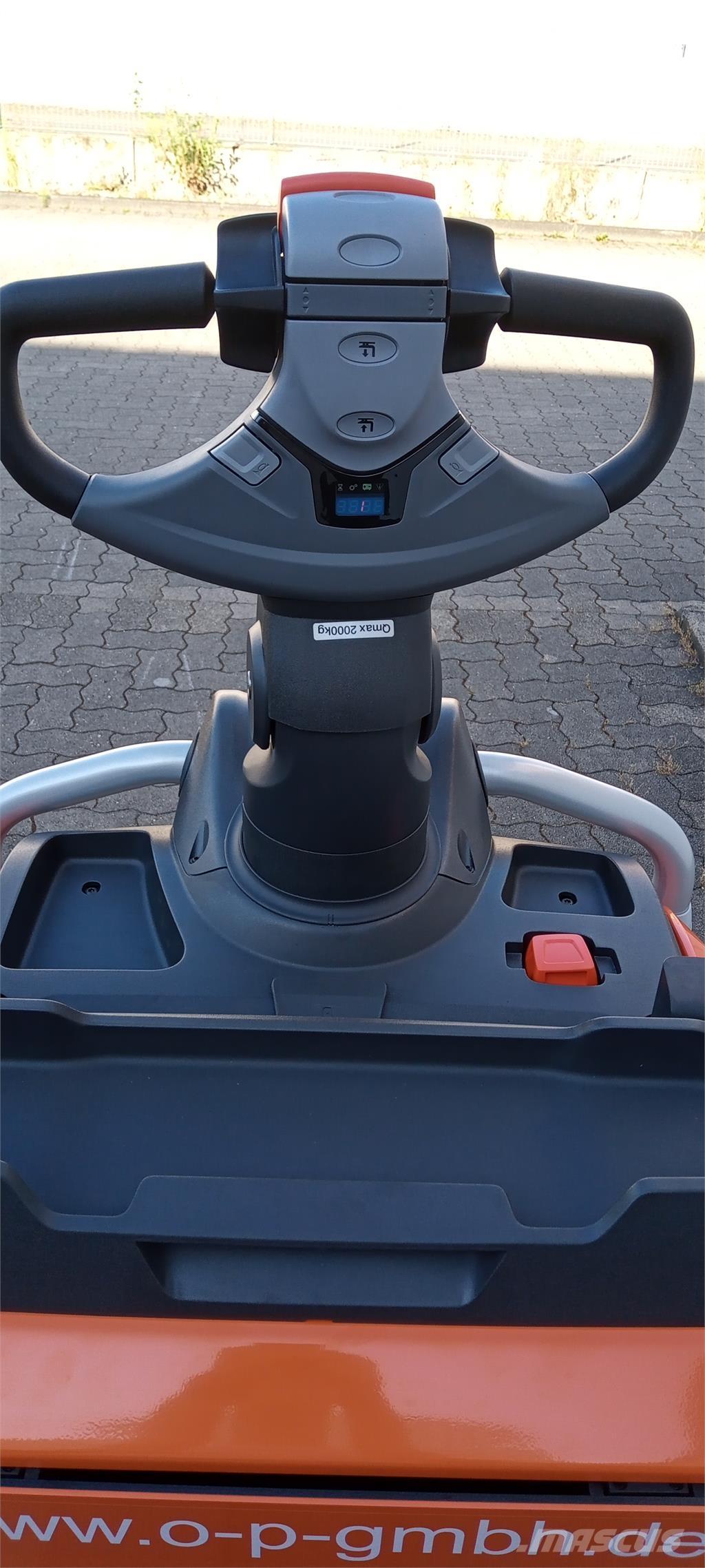 Toyota LPE200 Ручний візок