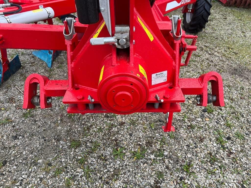 Ovlac Mini NH 7+2 Реверсивні плуги