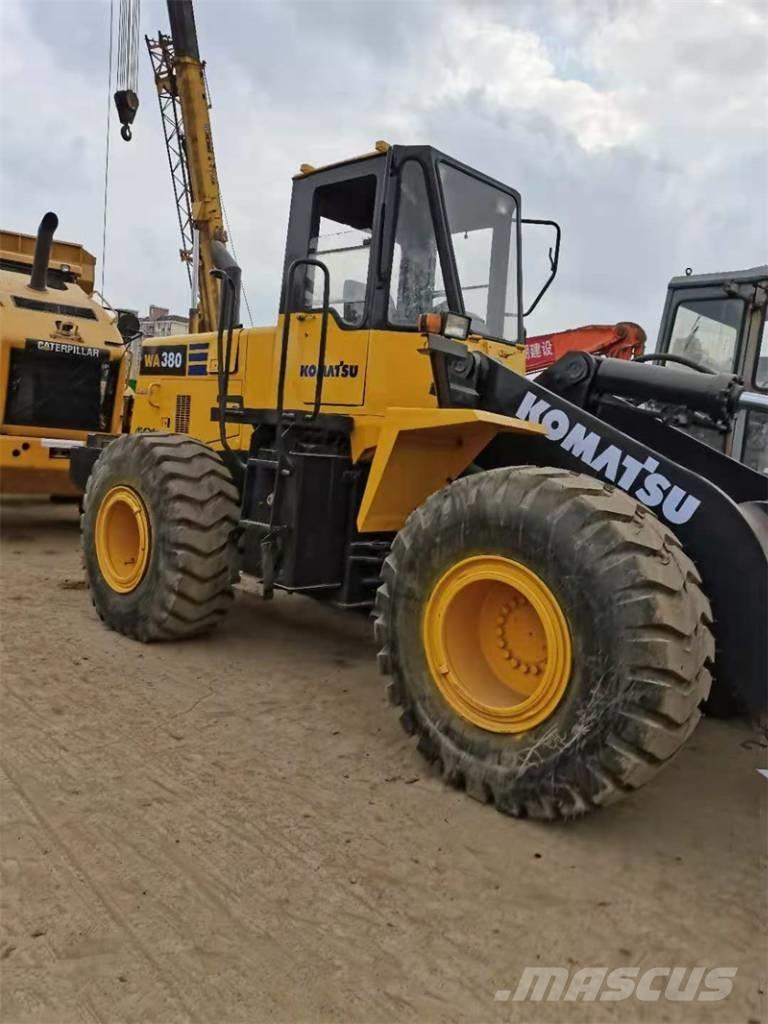 Komatsu WA 380 Фронтальні навантажувачі