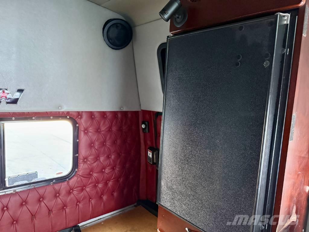 Western Star 4900 Тягачі