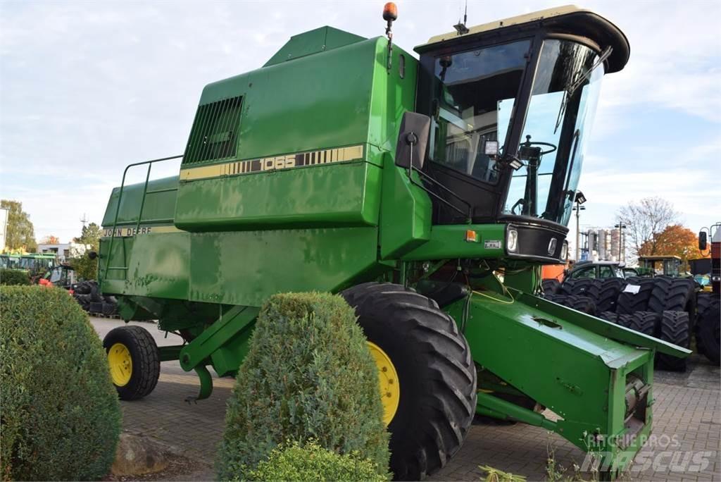 John Deere 1065 Зернозбиральні комбайни
