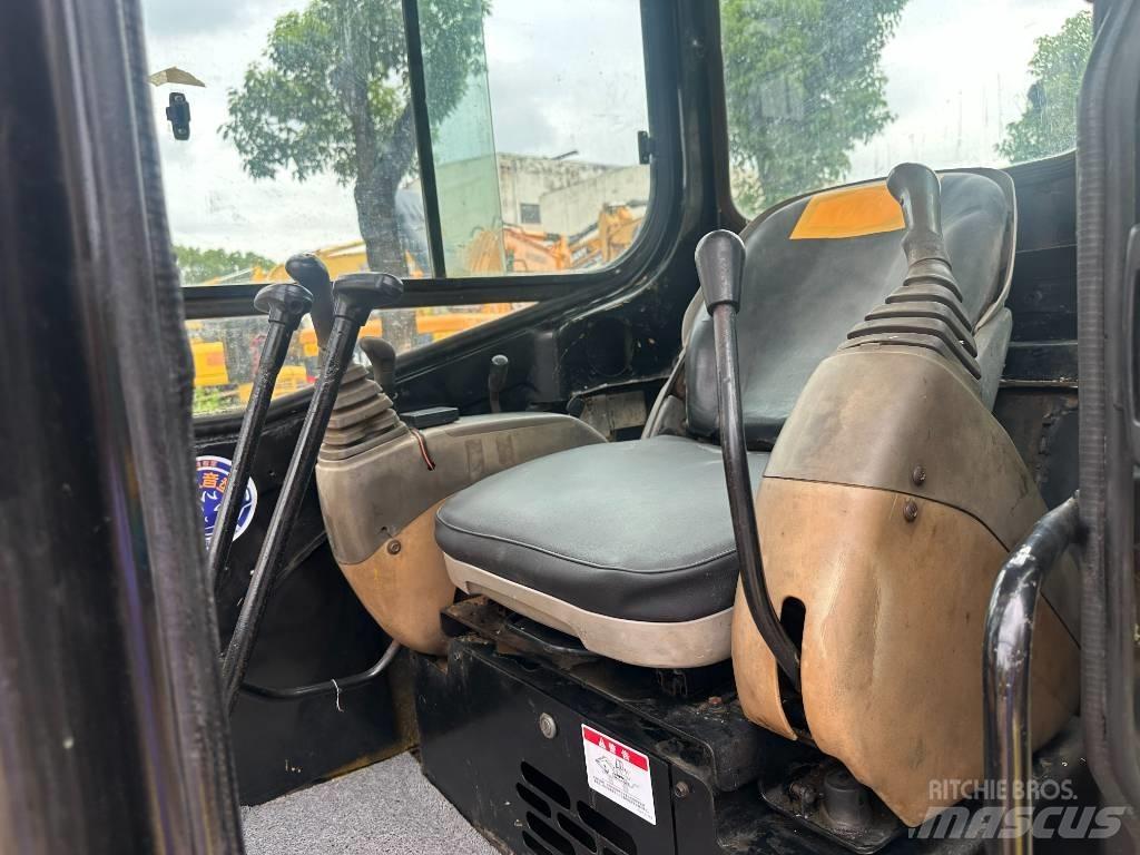 CAT 303 Міні-екскаватори < 7т