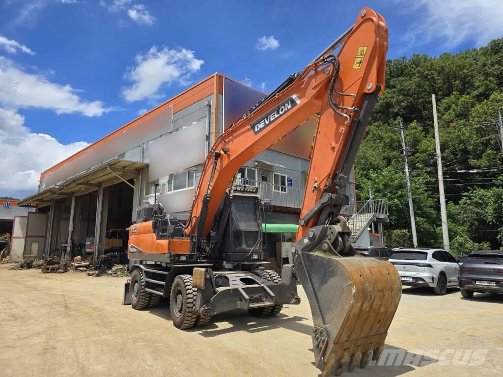 Doosan DX220W-7 Колісні екскаватори