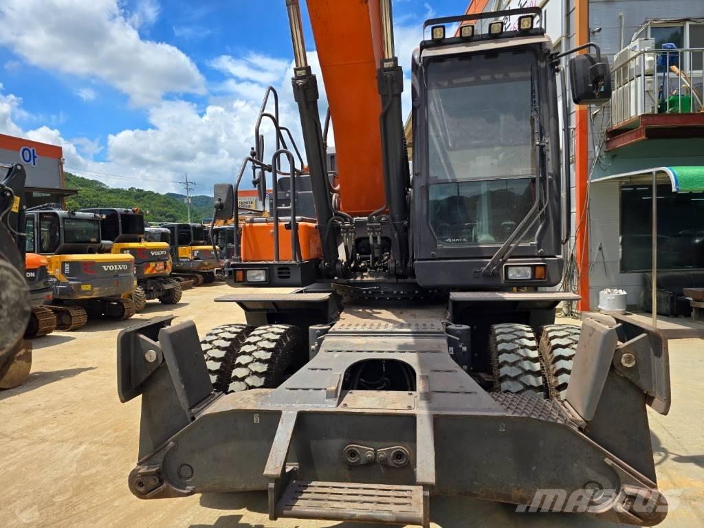 Doosan DX220W-7 Колісні екскаватори